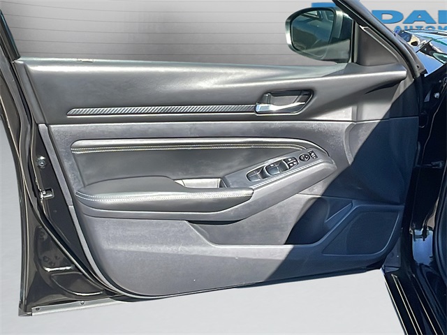 2019 Nissan Altima 2.5 S photo 11