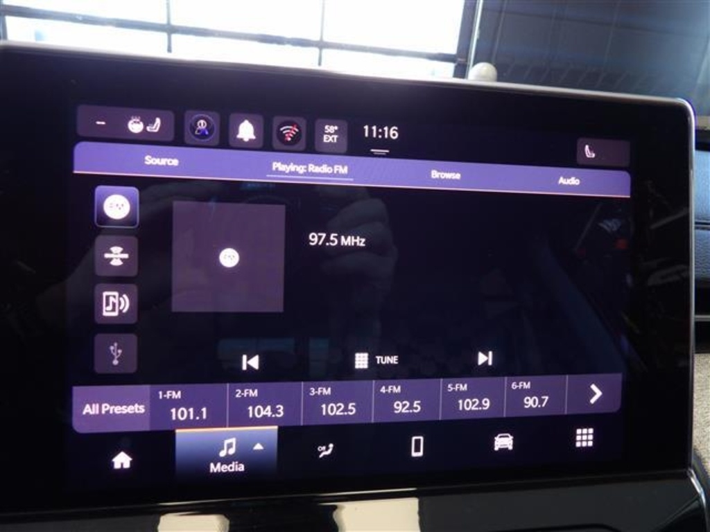 2022 Jeep Compass Latitude Lux photo 34