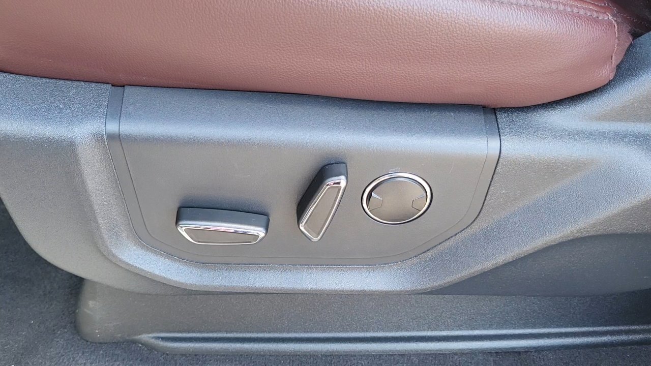 2024 Ford Expedition MAX Limited photo 9