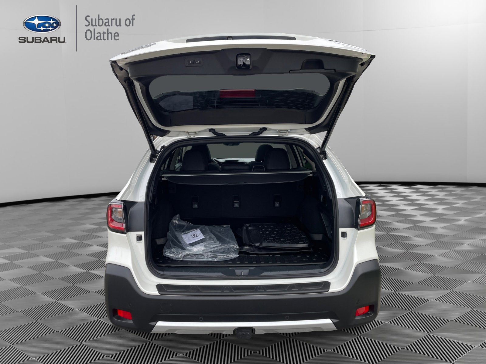 2025 Subaru Outback Touring photo 6