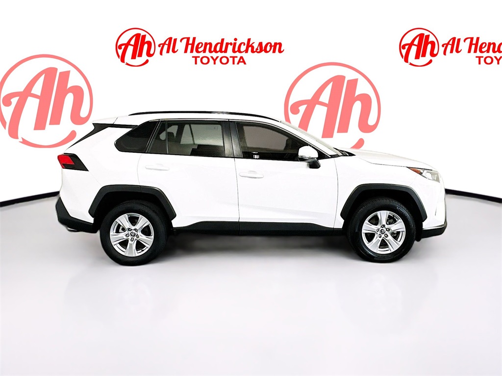 Used 2021 Toyota RAV4 XLE with VIN 2T3W1RFV9MC172626 for sale in Kansas City