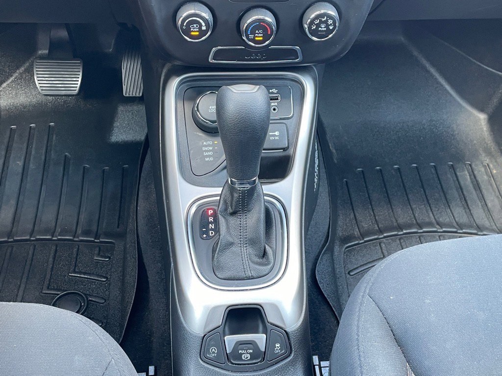2018 Jeep Compass Sport photo 19