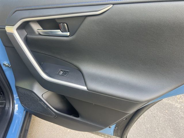 2024 Toyota RAV4 Hybrid XSE photo 28