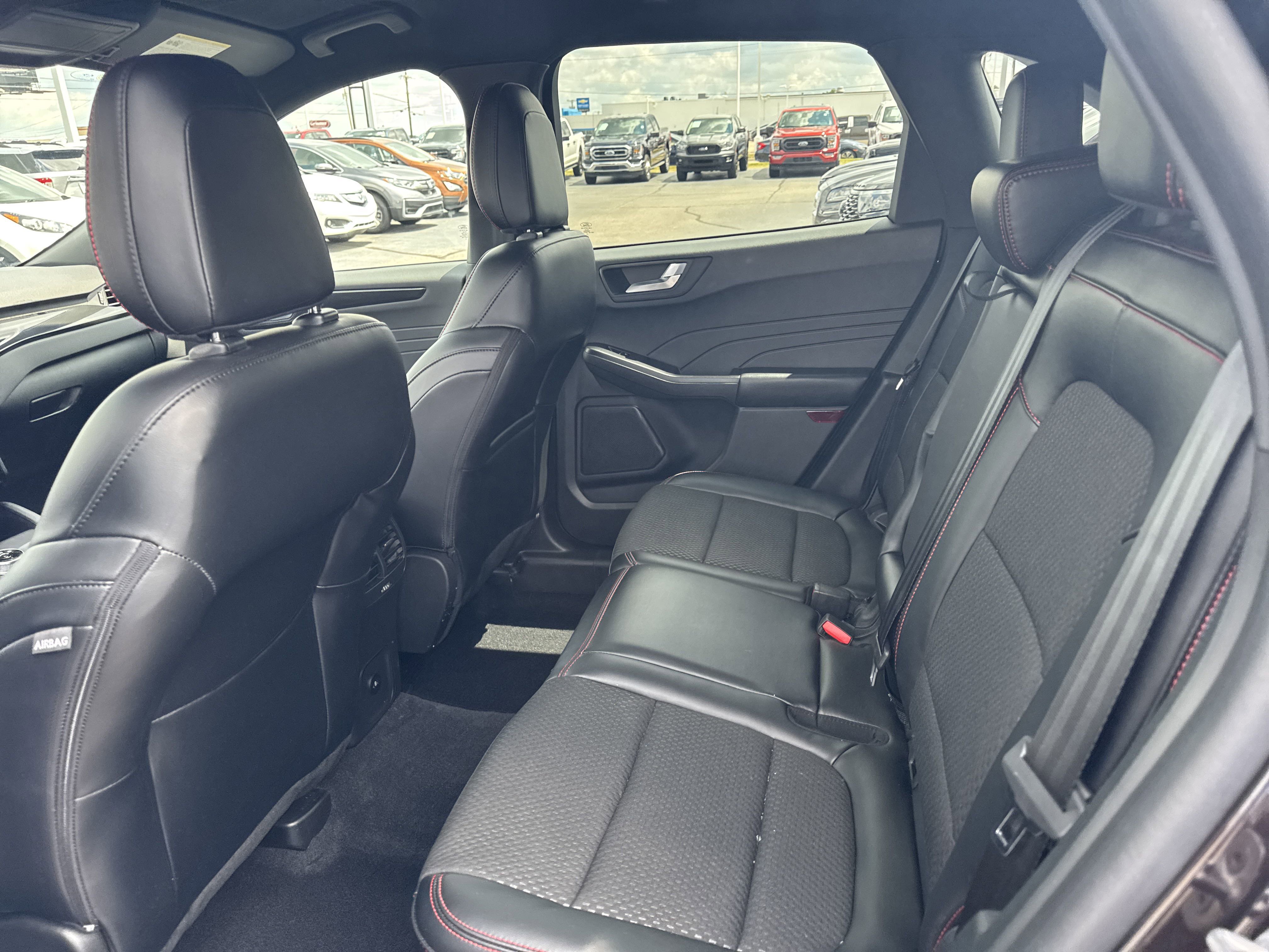 2023 Ford Escape ST-Line photo 7