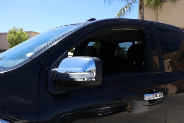 2017 Nissan Titan SV photo 11