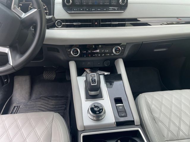 2022 Mitsubishi Outlander SEL photo 10