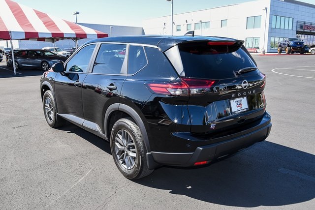 2026 Nissan Rogue S photo 3