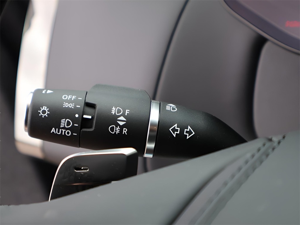 2025 Land Rover Range Rover Sport SE photo 27