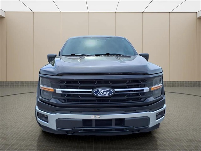 2024 Ford F-150 XLT photo 3