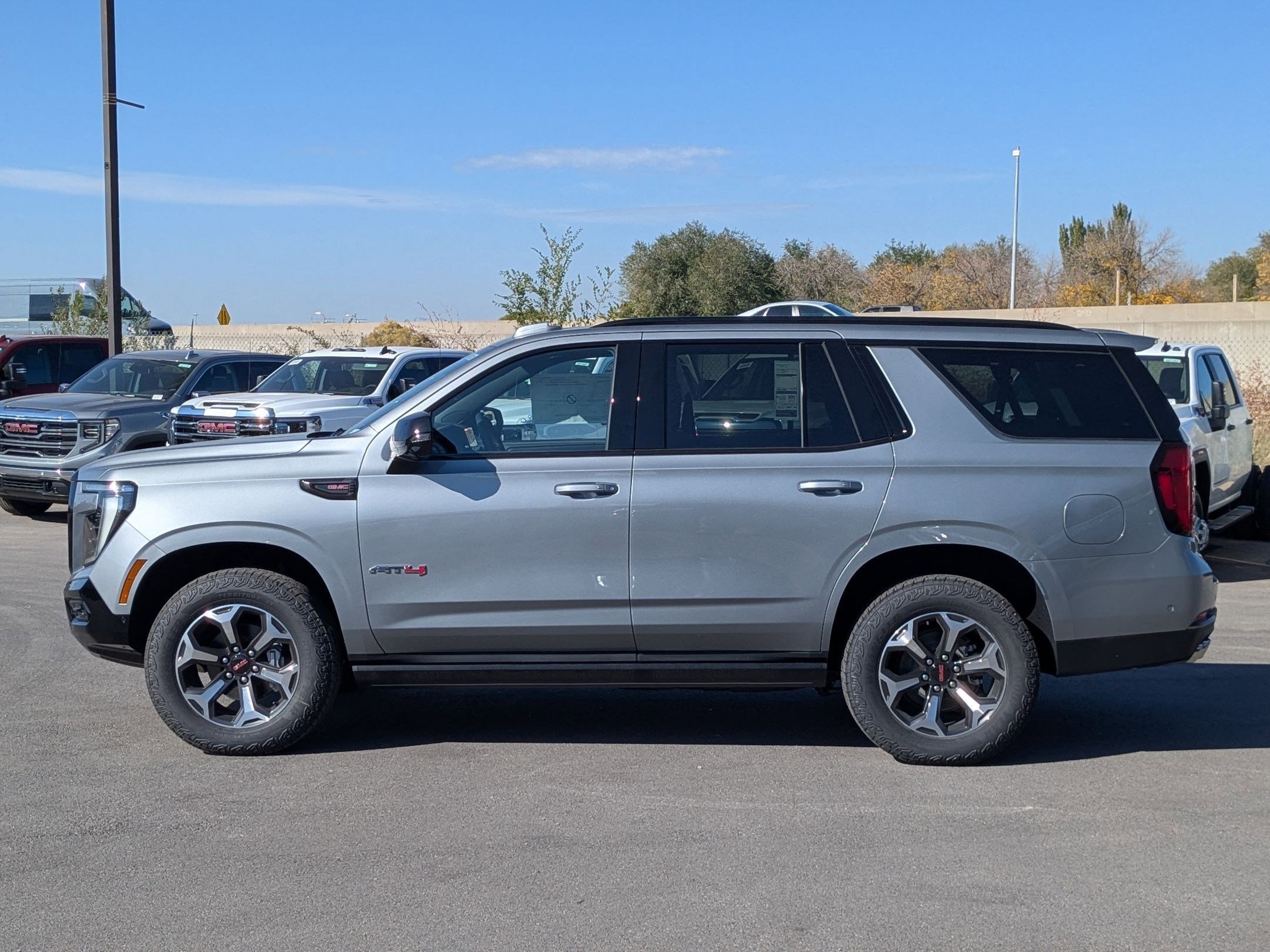 2026 Gmc Yukon AT4 Ultimate photo 2