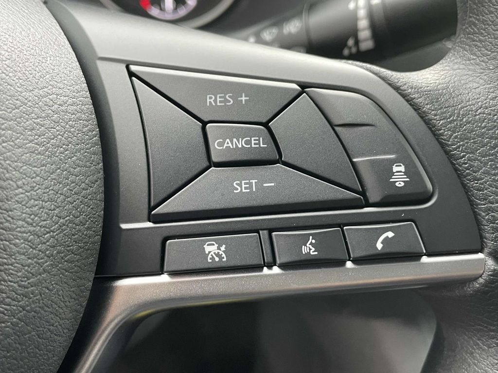 2025 Nissan Sentra SV photo 20