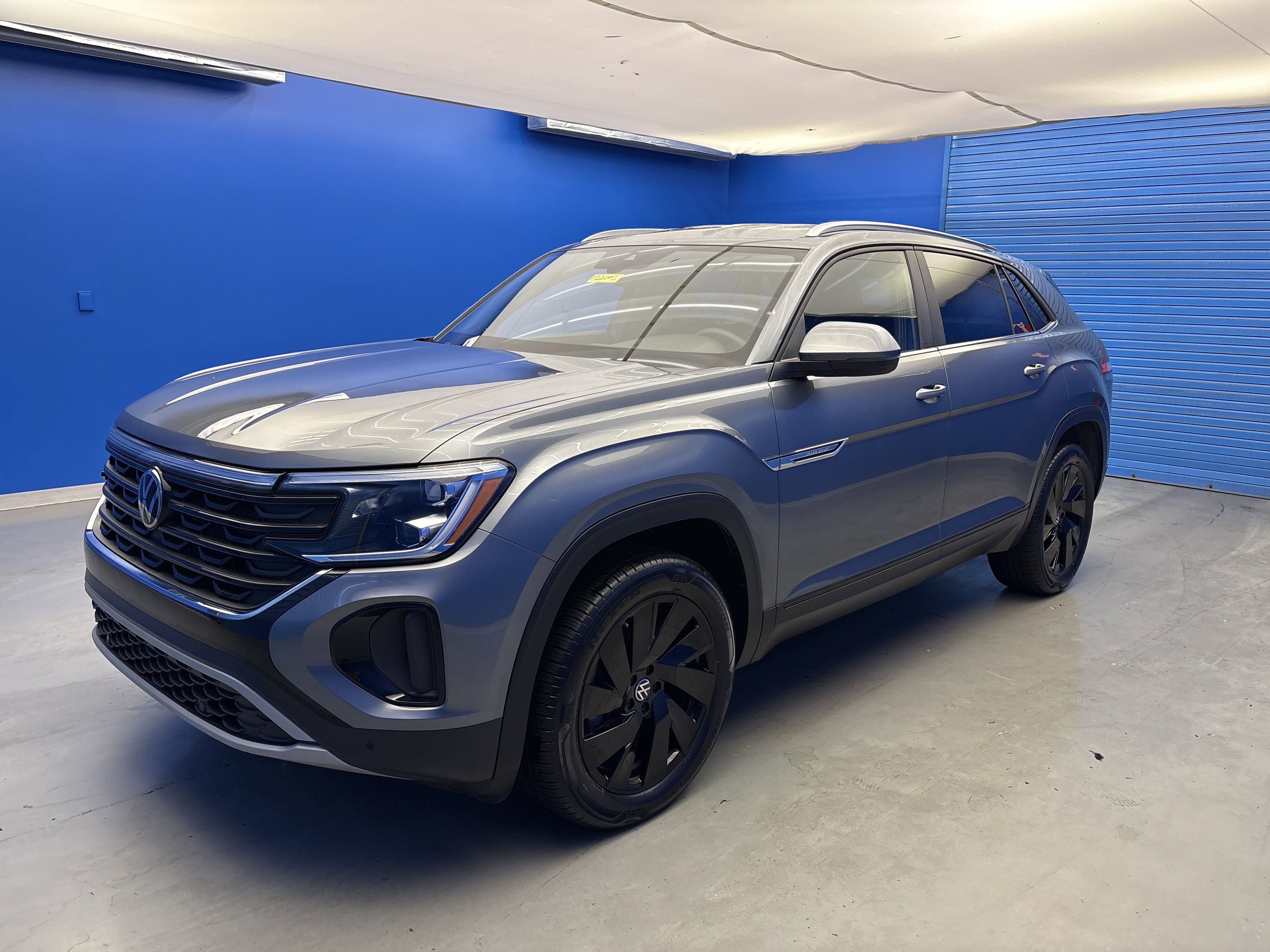 2024 Volkswagen Atlas Cross Sport SE Technology photo 4