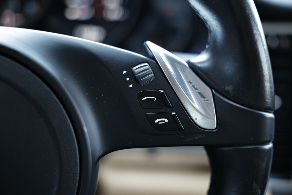 2015 Porsche Panamera Base photo 37