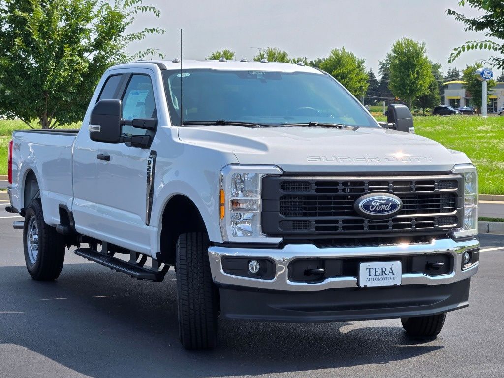 2025 Ford F-250 XL photo 3