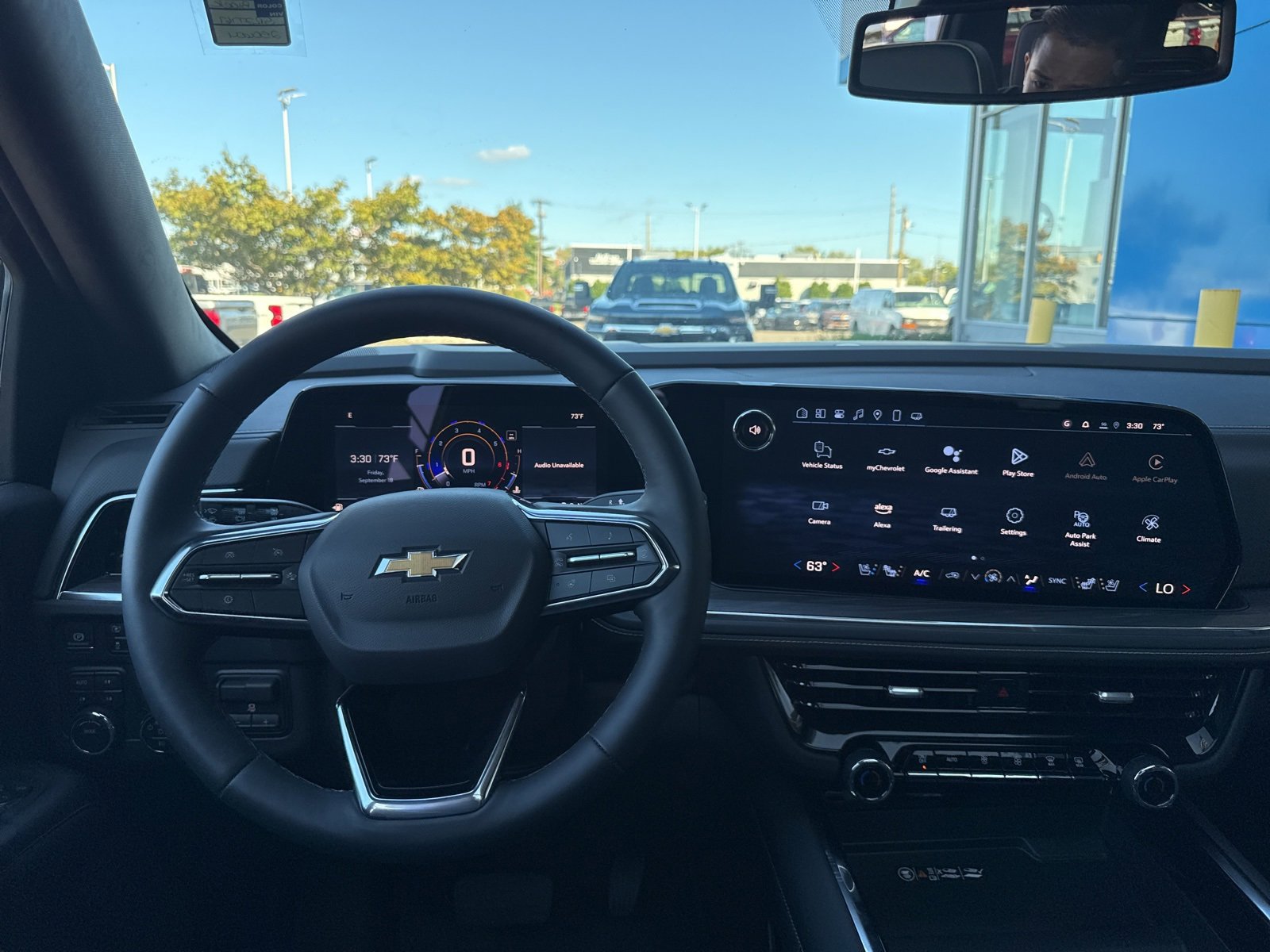 2025 Chevrolet Tahoe Premier photo 2