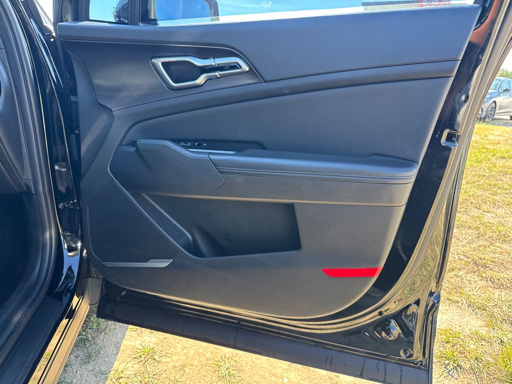 2024 Kia Sportage EX photo 14