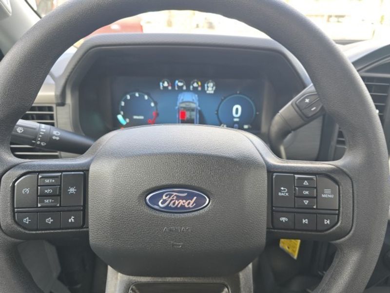 2025 Ford F-150 XL photo 10