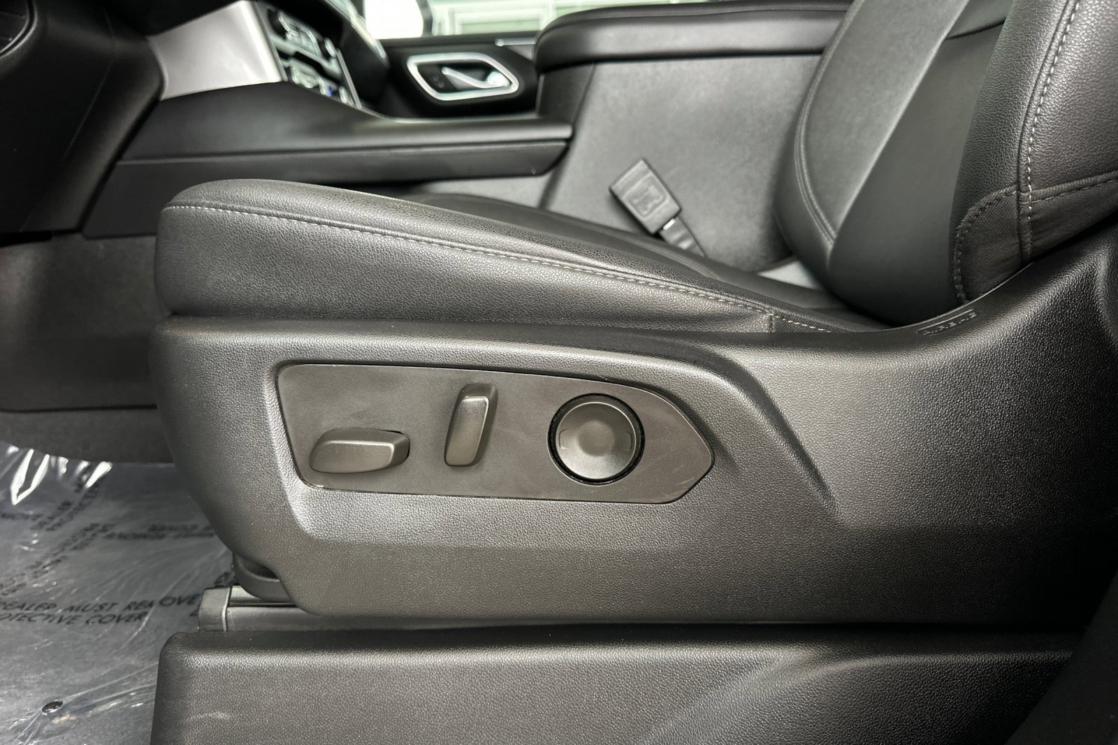 2023 Chevrolet Tahoe LT photo 13