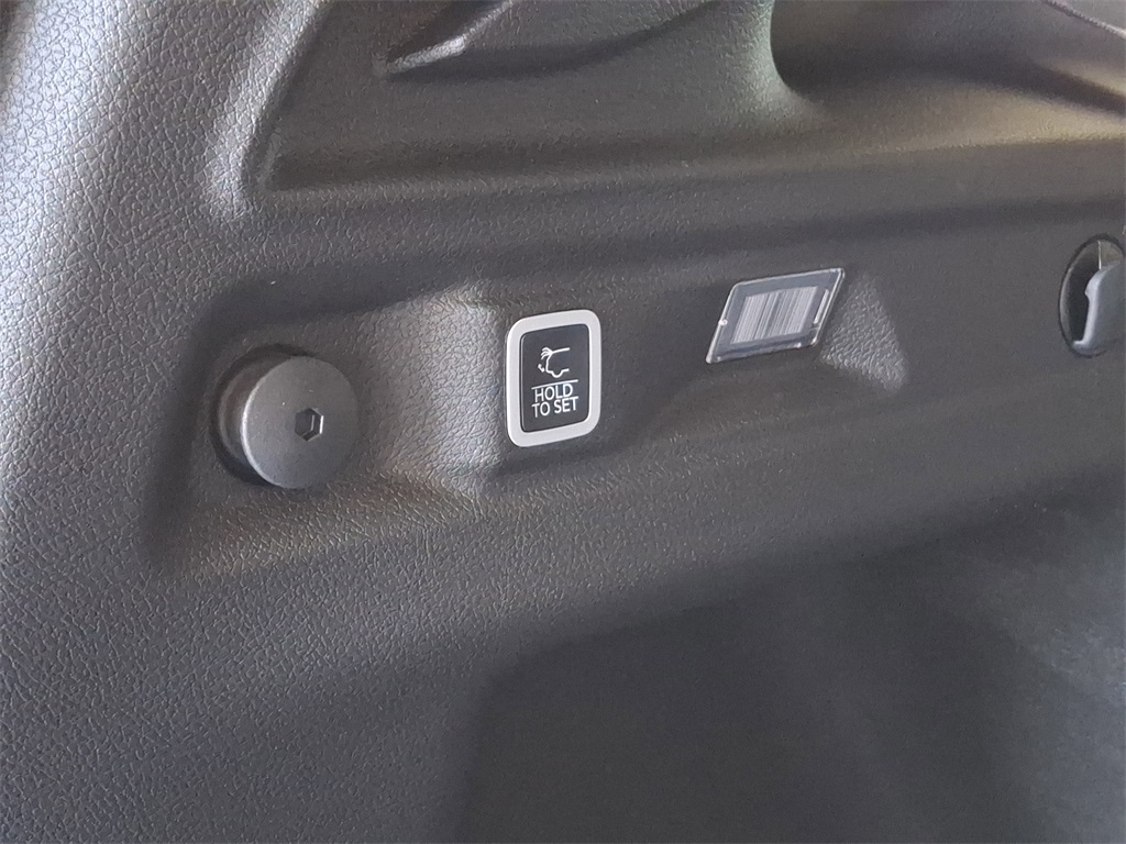 2025 Jeep Grand Cherokee Limited photo 11