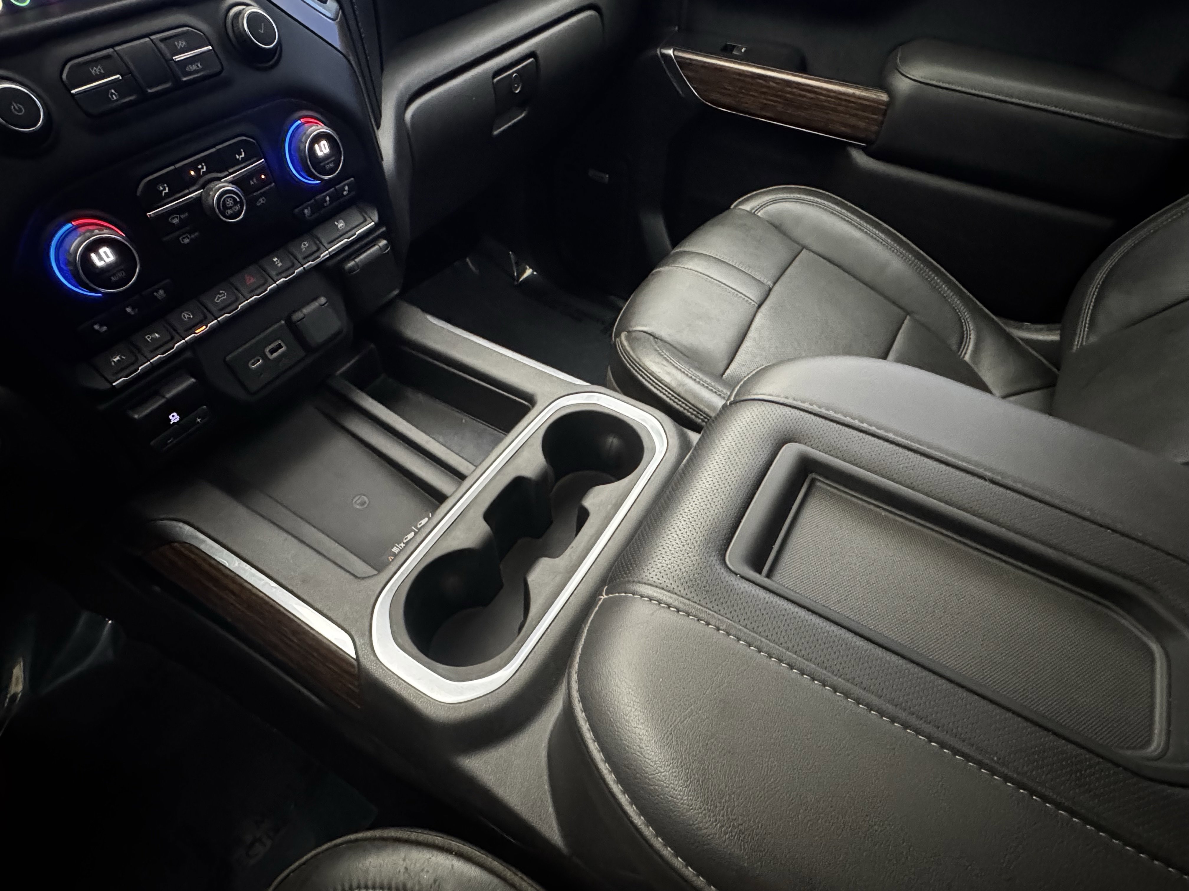 2020 Chevrolet Silverado 1500 High Country photo 8