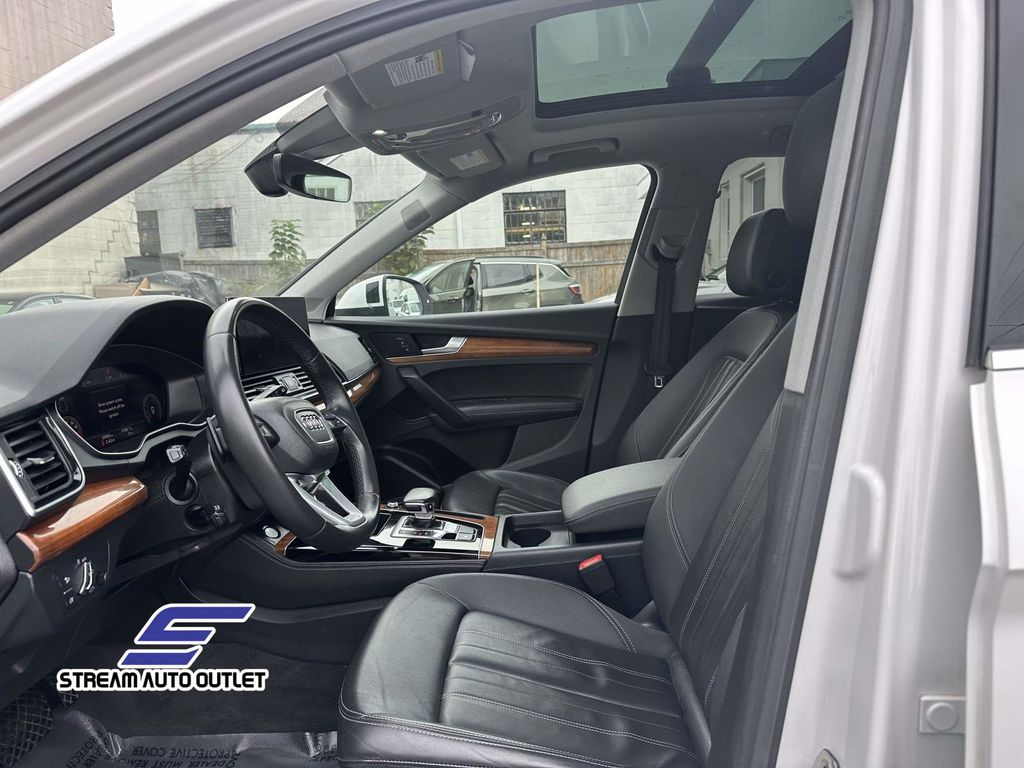 2023 Audi Q5 45 S line Premium photo 14