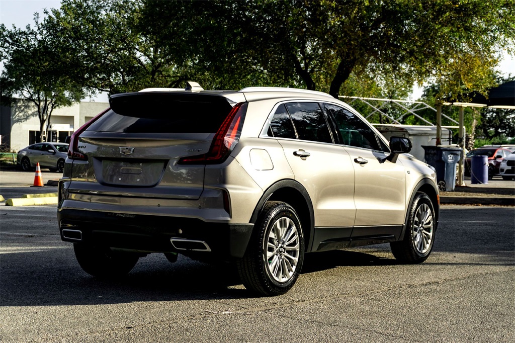 2025 Cadillac XT4 Premium Luxury photo 5