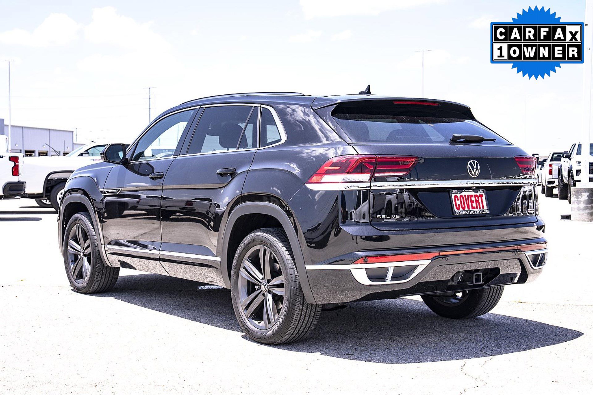2022 Volkswagen Atlas Cross Sport V6 SEL R-Line photo 9