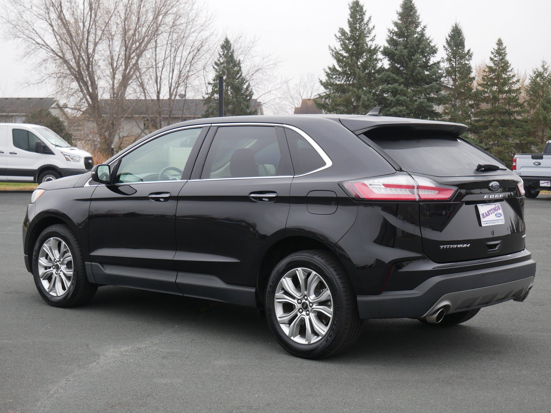 2024 Ford Edge Titanium photo 3