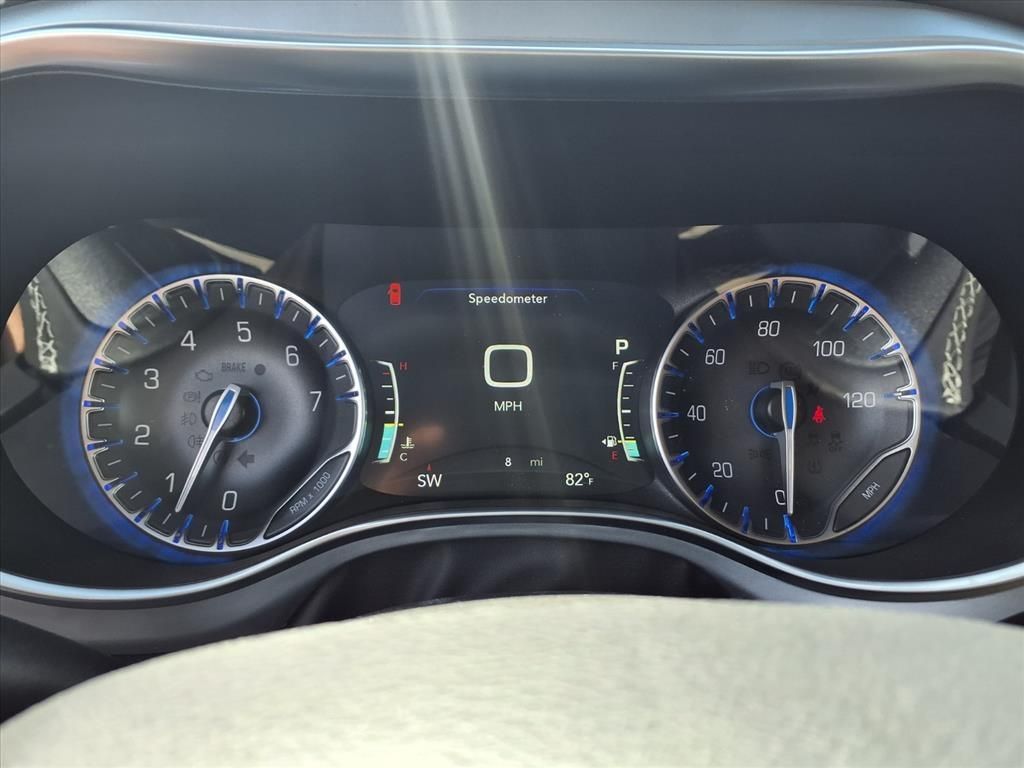 2026 Chrysler Pacifica Limited photo 12