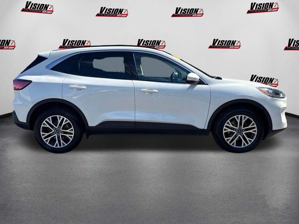 2022 Ford Escape SEL photo 4
