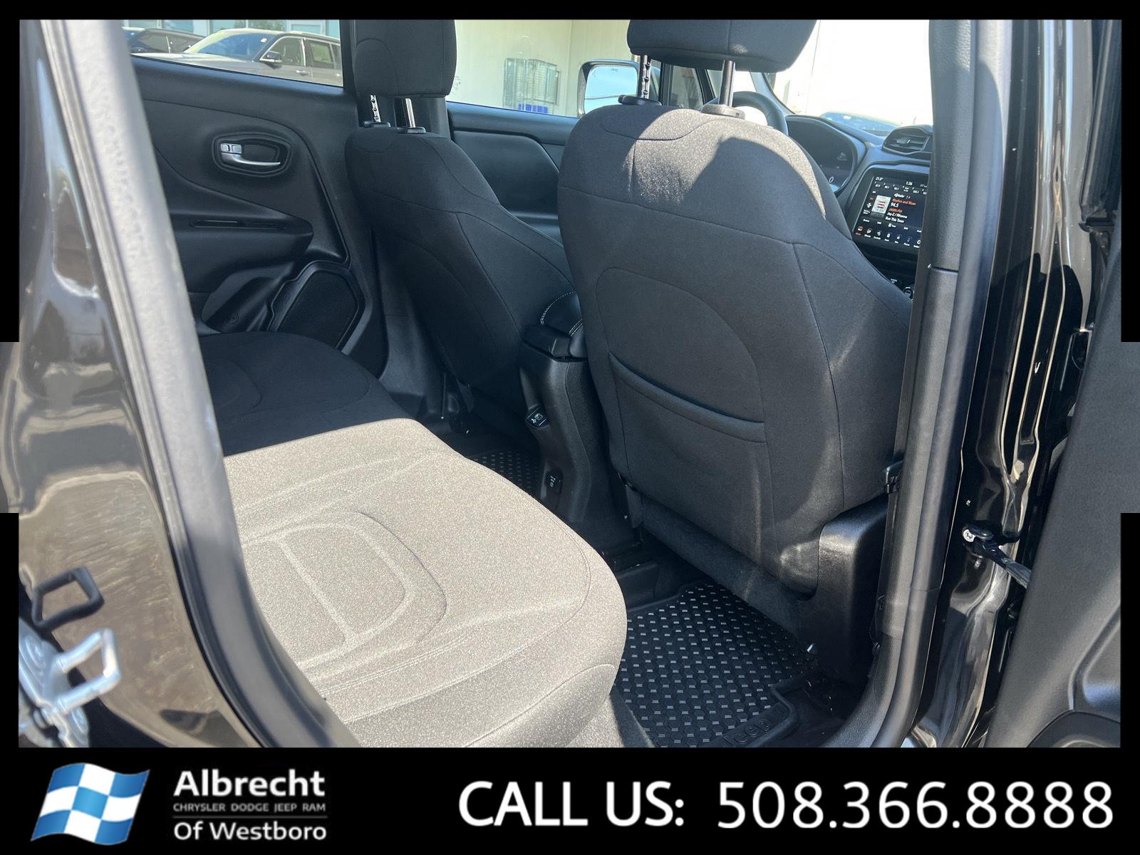 2022 Jeep Renegade Latitude photo 17