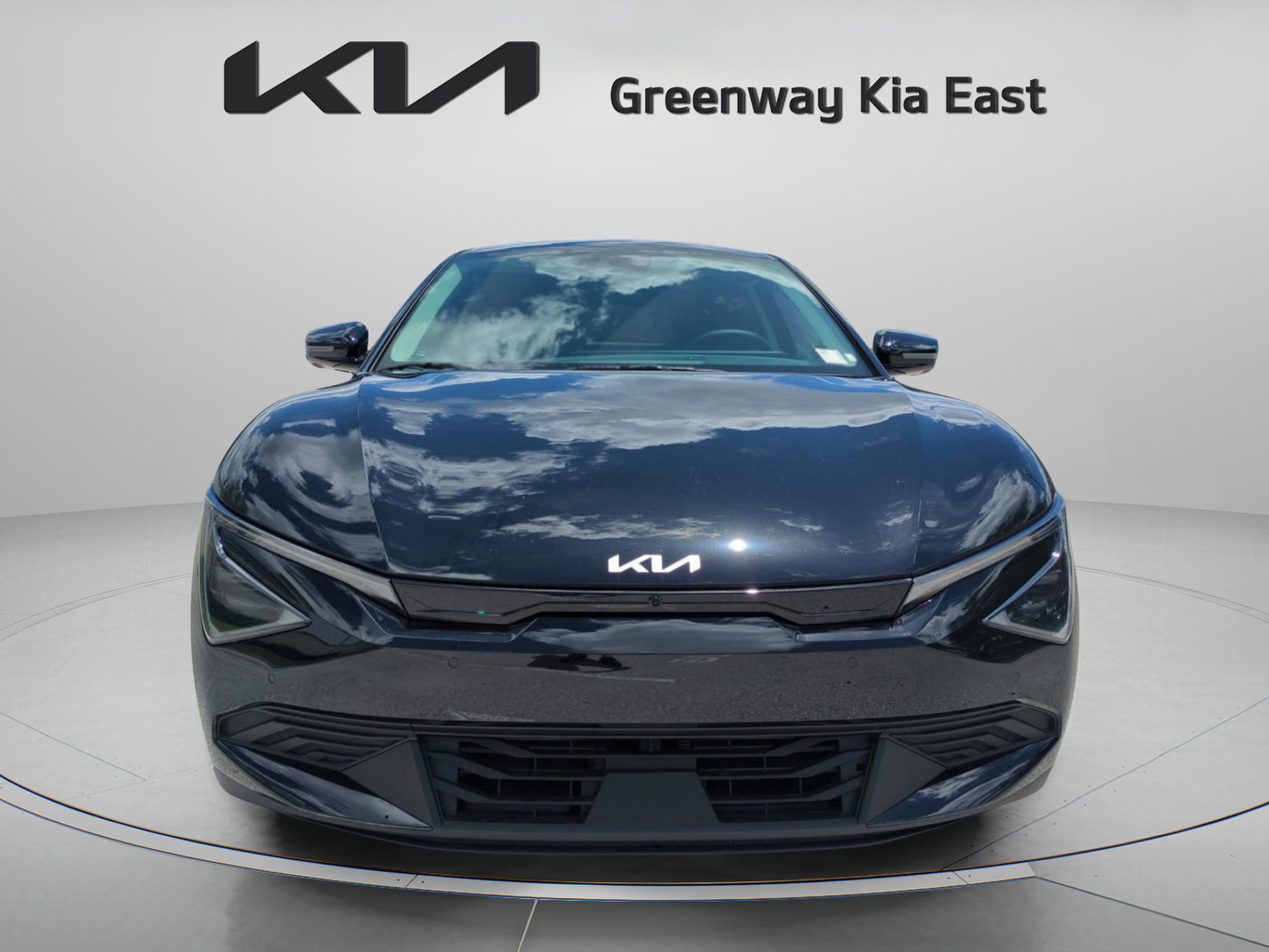2025 Kia EV6 Light photo 2