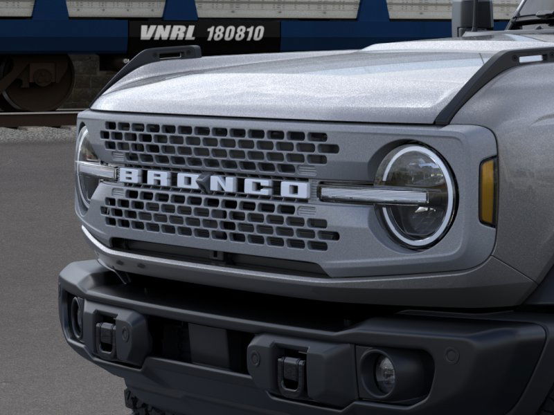 2025 Ford Bronco Badlands photo 28