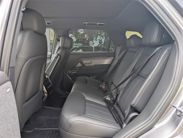 2025 Land Rover Range Rover Sport SE photo 6