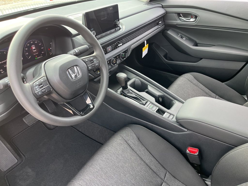 2025 Honda Accord 1.5T SE photo 9