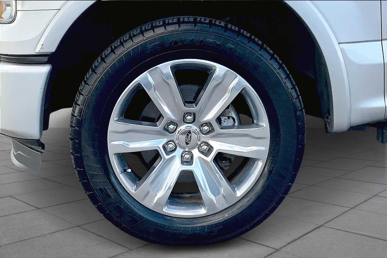 2015 Ford F-150 XLT photo 10