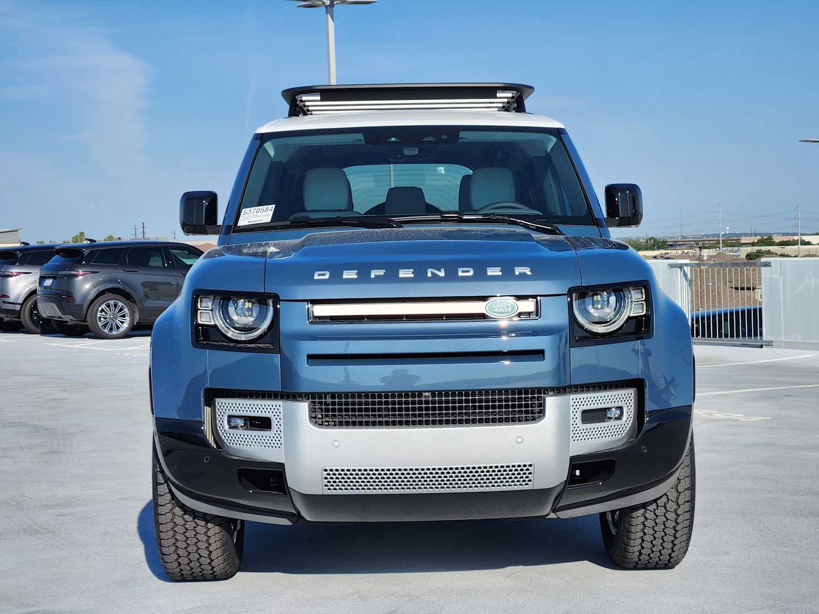 2025 Land Rover Defender 110 S photo 2