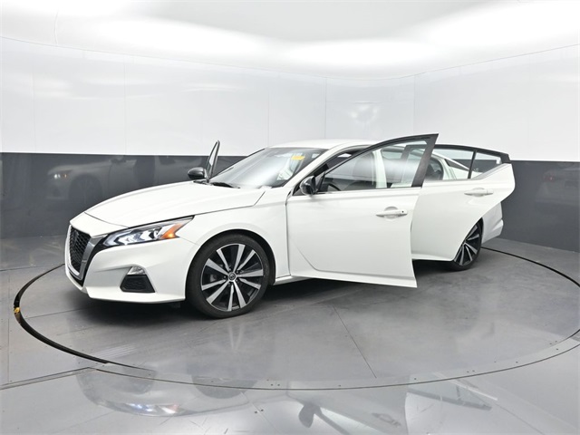 2022 Nissan Altima 2.5 SR photo 30