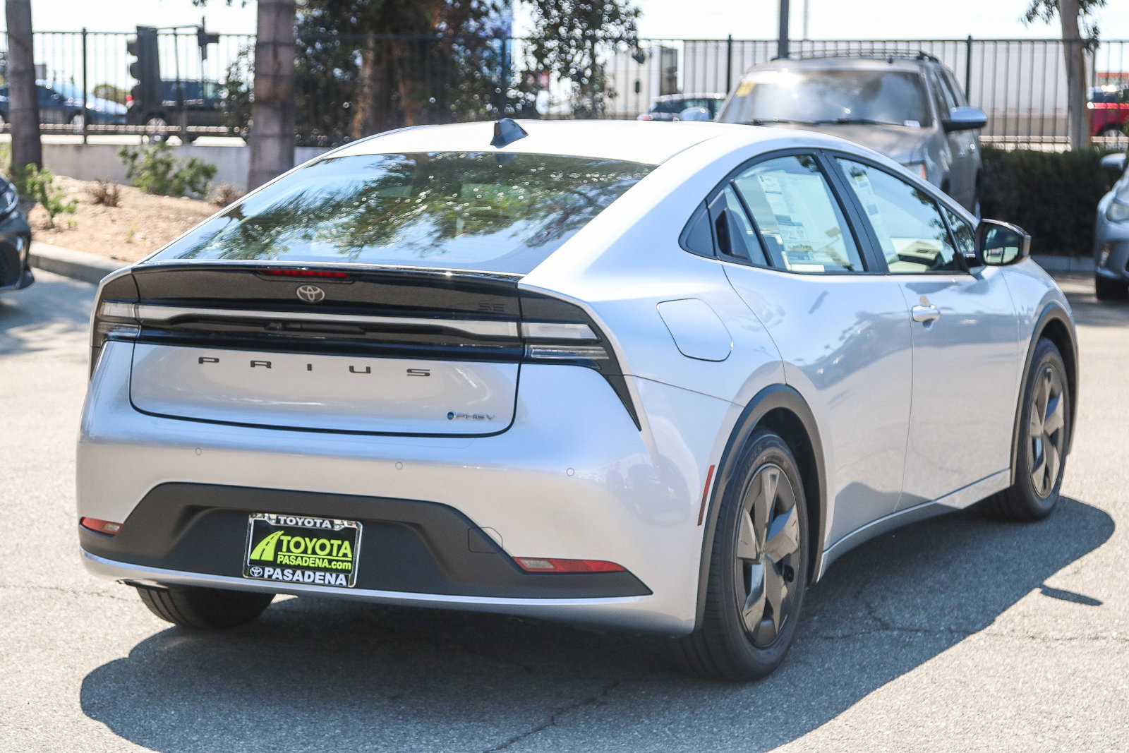 2026 Toyota Prius Plug-in Hybrid SE photo 6