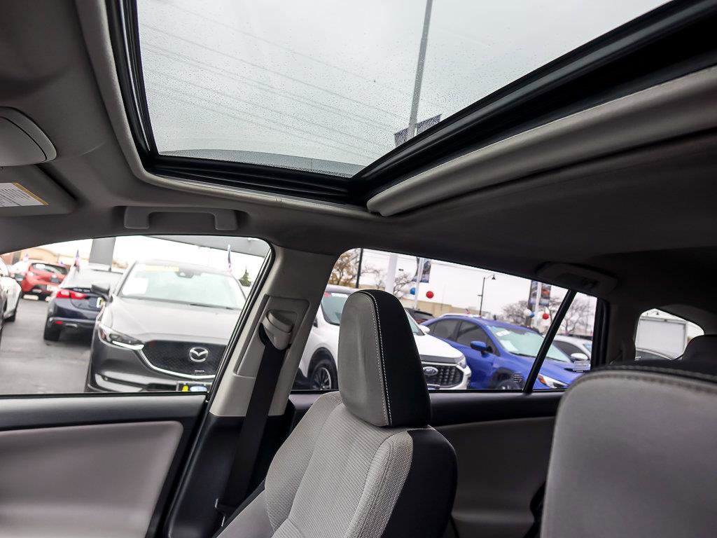 2018 TOYOTA RAV4 - Image 13