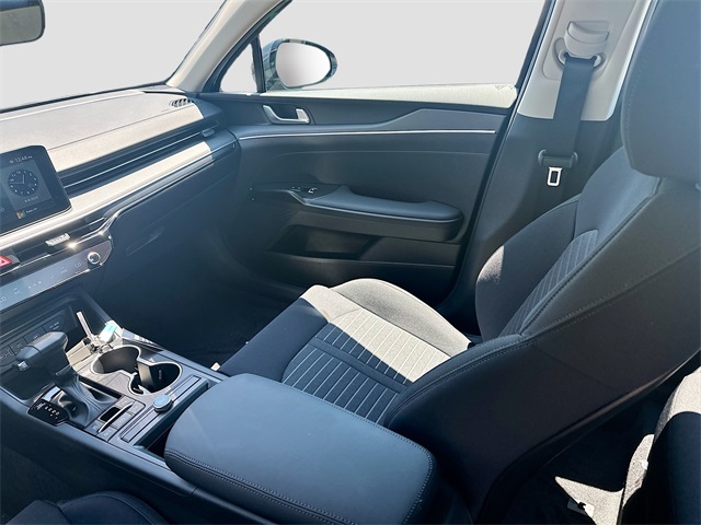2026 Kia K5 LXS photo 23