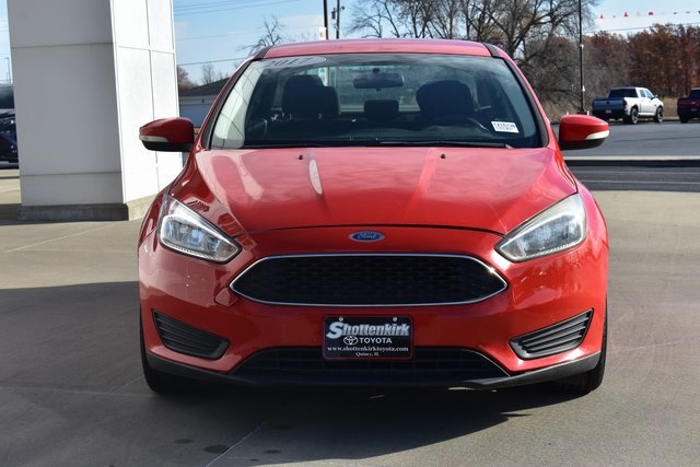 2017 Ford Focus SE photo 3