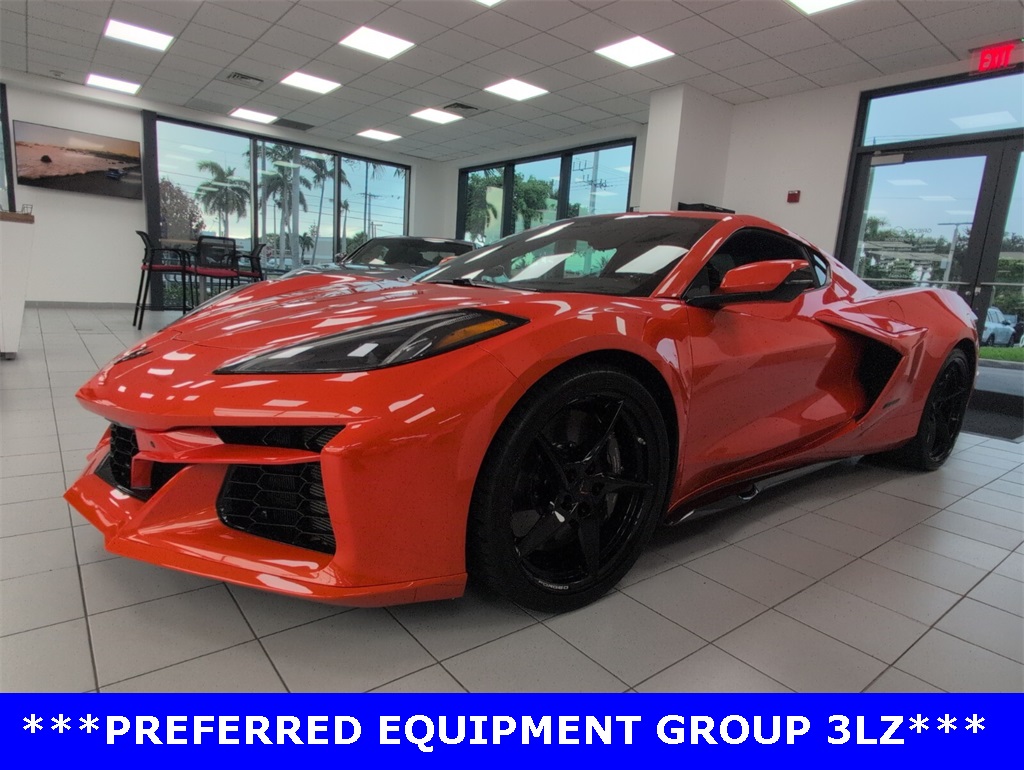 2025 Chevrolet Corvette E-Ray 3LZ photo 4