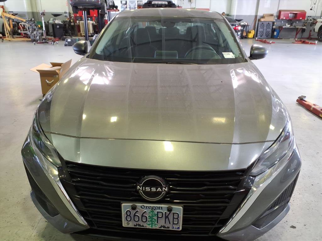 2024 Nissan Altima 2.5 SV photo 2