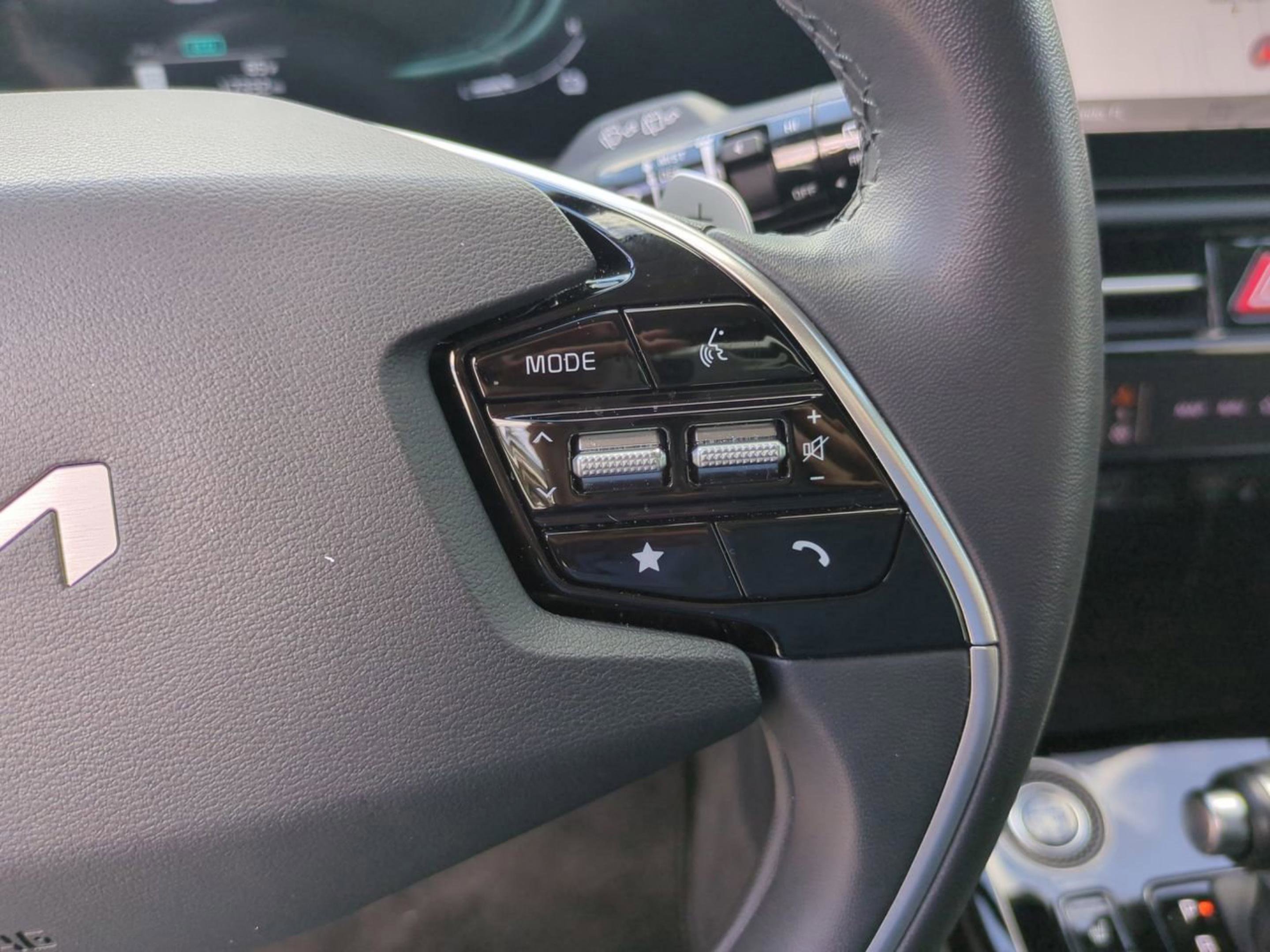 2023 Kia Niro EX photo 27