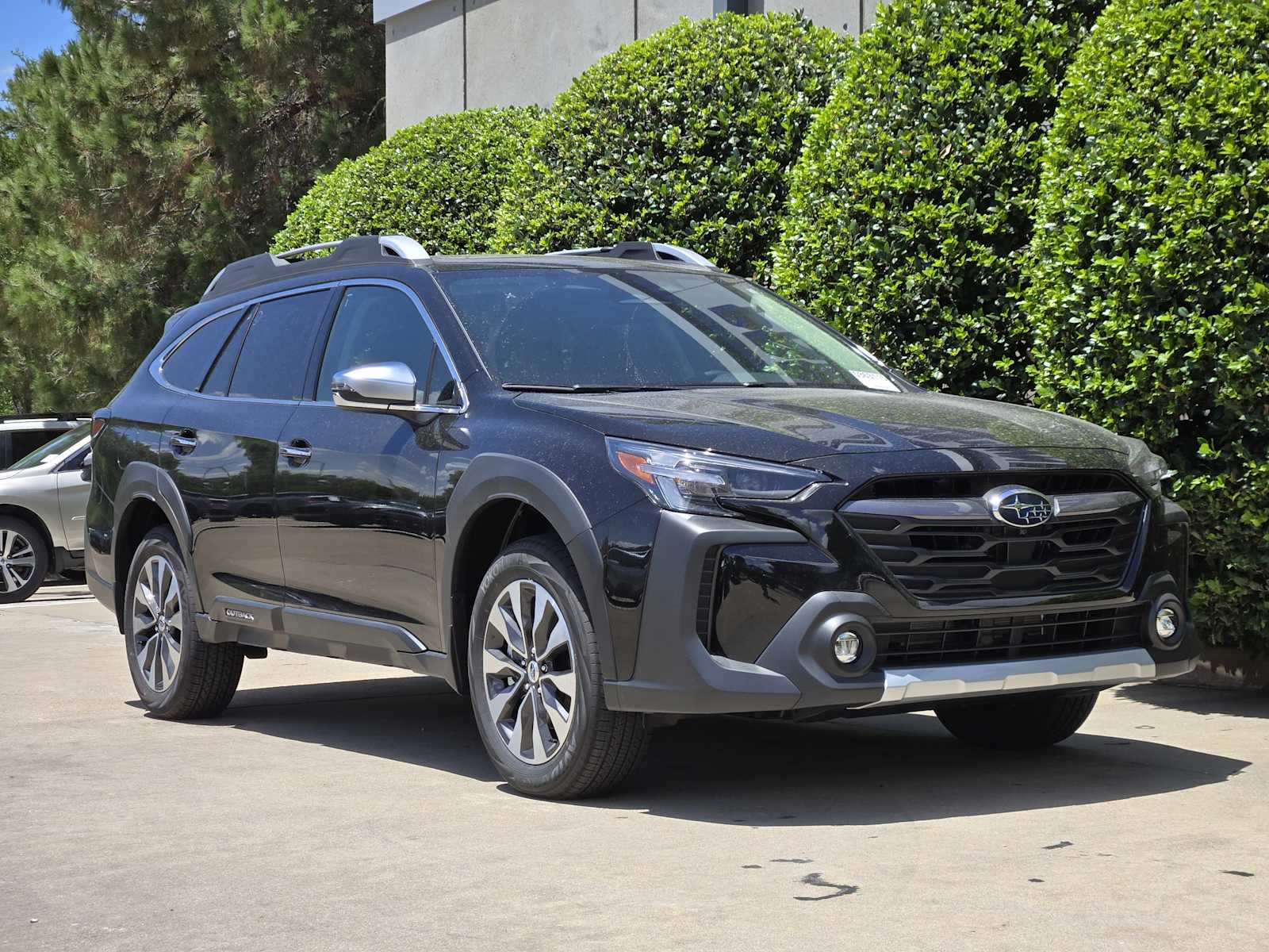 2025 Subaru Outback Touring XT photo 2
