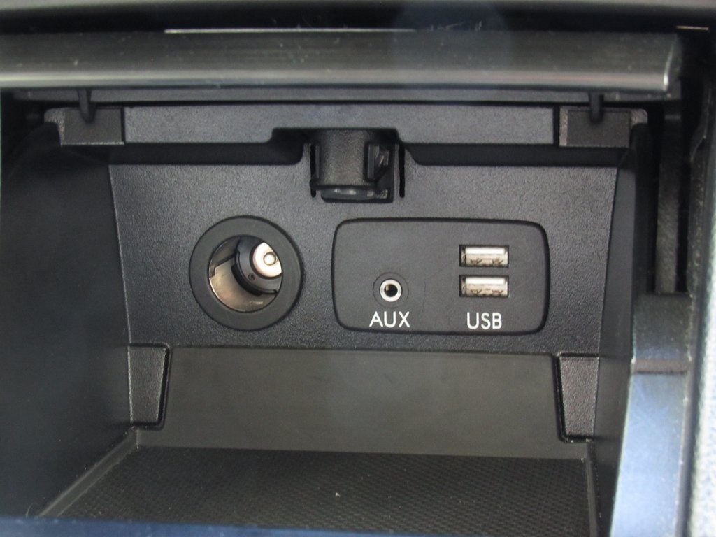 2016 Subaru Outback Limited photo 30
