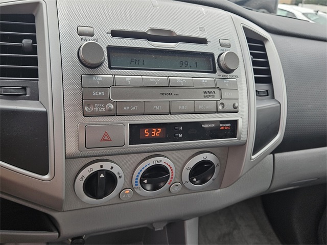 2009 Toyota Tacoma PreRunner photo 18