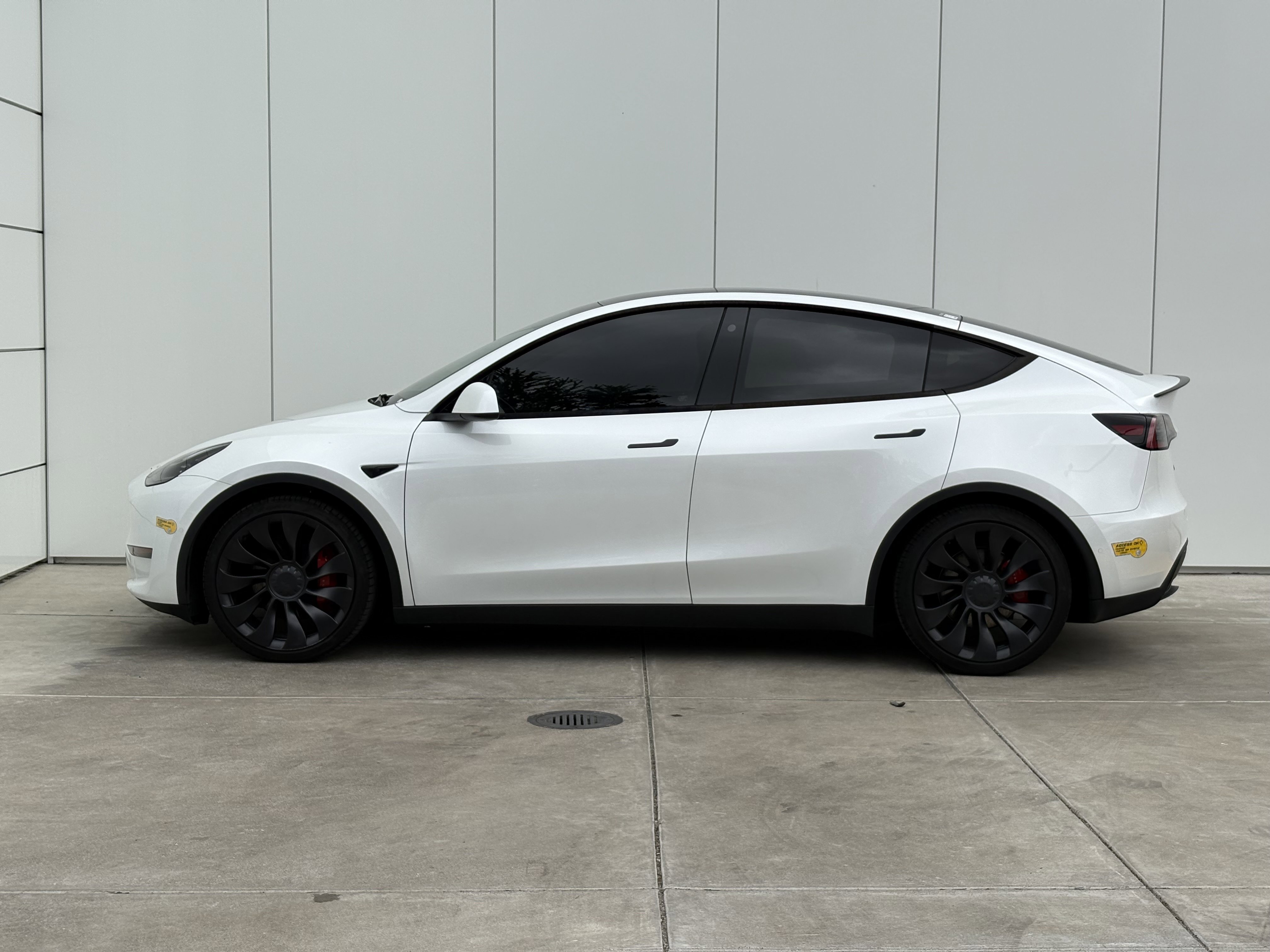 2022 Tesla Model Y Performance photo 3