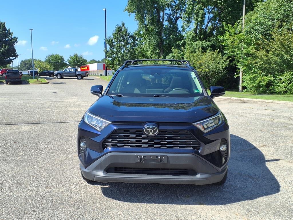 2019 Toyota RAV4 XLE photo 2